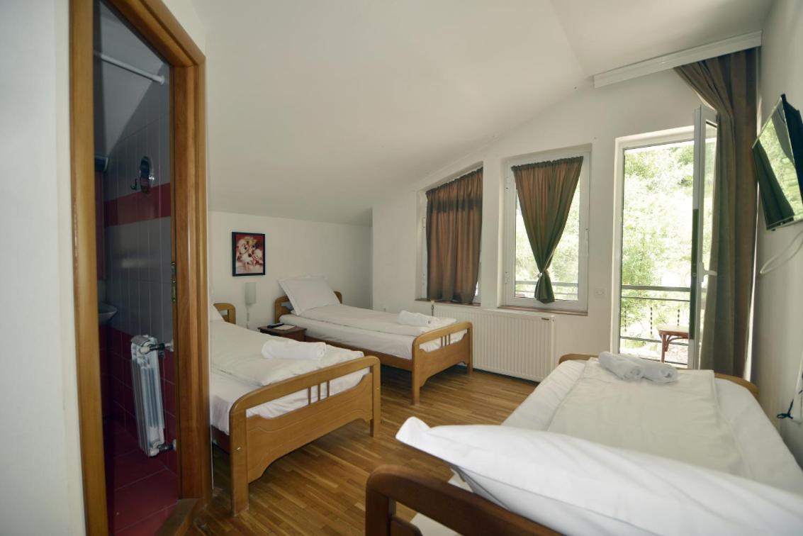 Hotel Vilagora Krushevo Kruševo Esterno foto